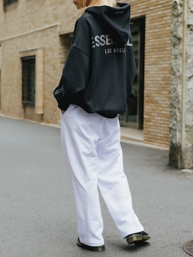 「FOG ESSENTIALS（エフオージーエッセンシャルズ）のアイテム」を使った、NATSUKIさん（レディース・170cm）の冬コーディネート