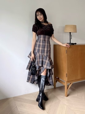 「dazzlin（ダズリン）のシアーベロアドレープトップス（Tシャツ/カットソー、ブラウン系）」を使った、yunaさん（レディース・161cm）の夏コーディネート