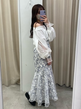 「肌見せ」｜「アイテム（スウェット）」を使った、mizuki♡さん（レディース・157cm）の春コーディネート