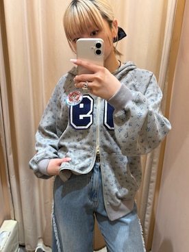 「w closet（ダブルクローゼット）の【ANGEL BLUE】ナカムラくん花柄ワッフルパーカー（パーカー、グレー系）」を使った、yuuka   shinodaさん（レディース・153cm）の春コーディネート