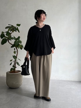 「un dix cors（アンディコール）のVネックドルマンブラウス（シャツ/ブラウス、ブラック系）」を使った、M a k oさん（レディース・155cm）の秋コーディネート