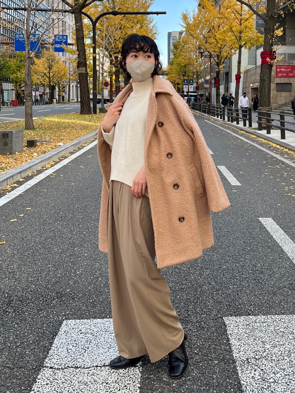 「ロングコート、冬コーデ、タートルネック、ボアジャケット、モード、ホワイトコーデ、クリスマスに着たい服、マイベストコーデ2022、休日スタイル、韓国ファッション、ニット、きれいめカジュアル」｜「Instagramのアイテム（その他、ホワイト系）」を使った、M a k oさん（レディース・155cm）の冬コーディネートの1枚目の写真