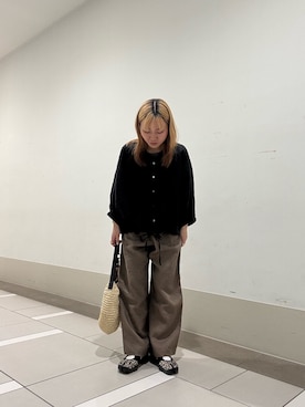 「URBAN RESEARCH DOORS（アーバンリサーチドアーズ）のリネンドロストドルマンブラウス（シャツ/ブラウス、ブラック系）」を使った、manamiさん（レディース・146cm）の春コーディネート