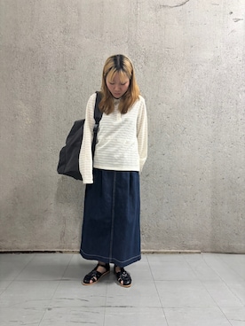 「FORK&SPOON（フォークアンドスプーン）のFORK&SPOON　綿麻デニムスカート（スカート、ブルー系）」を使った、manamiさん（レディース・146cm）の春コーディネート