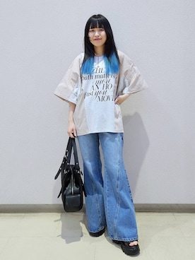 「PAGEBOY（ページボーイ）のスリムレッグフレアデニム【4color/4size】（デニムパンツ、ブルー系）」を使った、いっしぃさん（レディース・154cm）の夏コーディネート