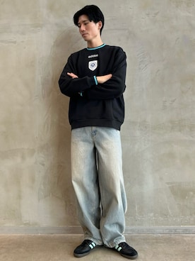 「クルーネック」｜「アイテム（シューズ）」を使った、OKさん（メンズ・183cm）の秋コーディネート