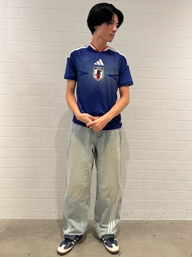 「adidas（アディダス）のサッカー日本代表 2026 ホーム レプリカ ユニフォーム / adidas（Tシャツ/カットソー）」を使った、OKさん（メンズ・183cm）の秋コーディネート