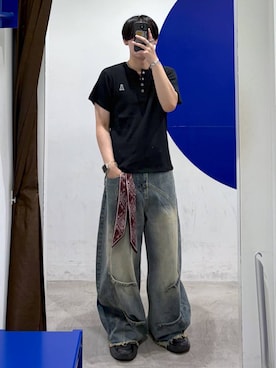 「ALAND（エーランド）の【UNISEX】ALAND／ロゴヘンリーネック半袖（Tシャツ/カットソー、ブラック系）」を使った、863yさん（メンズ）の夏コーディネート
