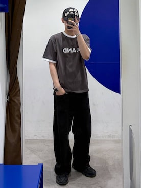 「ALAND（エーランド）の【UNISEX】ALAND／フロッキーロゴＴ（Tシャツ/カットソー、グレー系）」を使った、863yさん（メンズ）の夏コーディネート