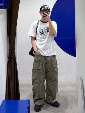 「LAND MUSEUM（ランドミュージアム）のLAND MUSEUM／オーバーフィットカーゴパンツ（カーゴパンツ、グリーン系）」を使った、863yさん（メンズ）の夏コーディネート