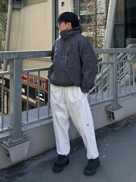 「アウターコーデ」｜「アイテム（マウンテンパーカー）」を使った、しゃちょーさん（メンズ・169cm）の冬コーディネート
