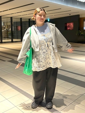 「アイテム（ヘアピン）」を使った、なっちゃんさん（レディース・160cm）の秋コーディネート