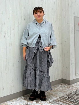 「ぽっちゃりスタッフ」｜なっちゃんさん（レディース・160cm）の秋コーディネート