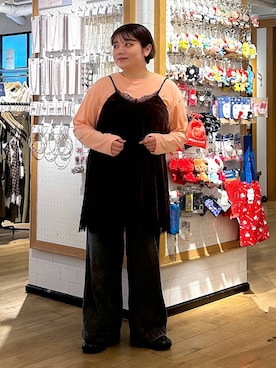 「アイテム（Tシャツ/カットソー、ピンク系）」を使った、なっちゃんさん（レディース・160cm）の秋コーディネート
