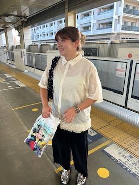 「アイテム（シュシュ）」を使った、なっちゃんさん（レディース・160cm）の夏コーディネート
