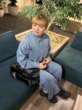 「アイテム（シュシュ）」を使った、なっちゃんさん（レディース・160cm）の冬コーディネート