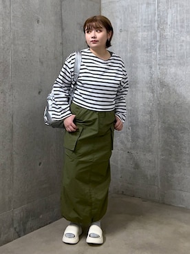 「アイテム（バックパック/リュック、シルバー系）」を使った、なっちゃんさん（レディース・160cm）の春コーディネート