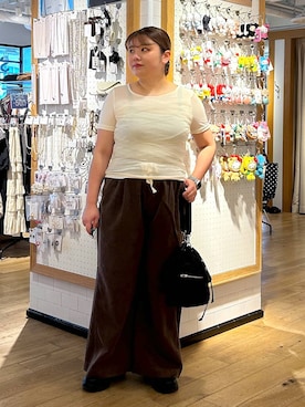「LOWRYS FARM（ローリーズファーム）のアイテム（ショルダーバッグ）」を使った、なっちゃんさん（レディース・160cm）の夏コーディネート