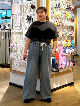 「LOWRYS FARM（ローリーズファーム）のレースドッキングＴＥＥ　1043045（Tシャツ/カットソー、グレー系）」を使った、なっちゃんさん（レディース・160cm）の夏コーディネート