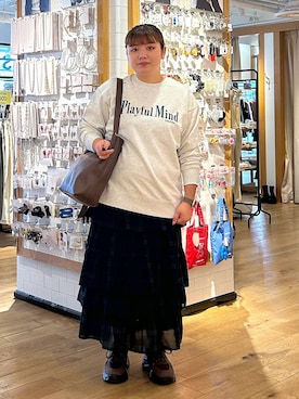 「アイテム（シュシュ）」を使った、なっちゃんさん（レディース・160cm）の秋コーディネート