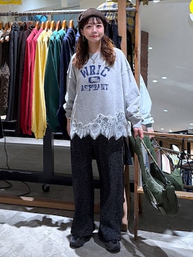 「niko and...（ニコアンド）のベロアクシュイージーパンツ（その他パンツ、その他）」を使った、おでんさん（レディース・153cm）の秋コーディネート
