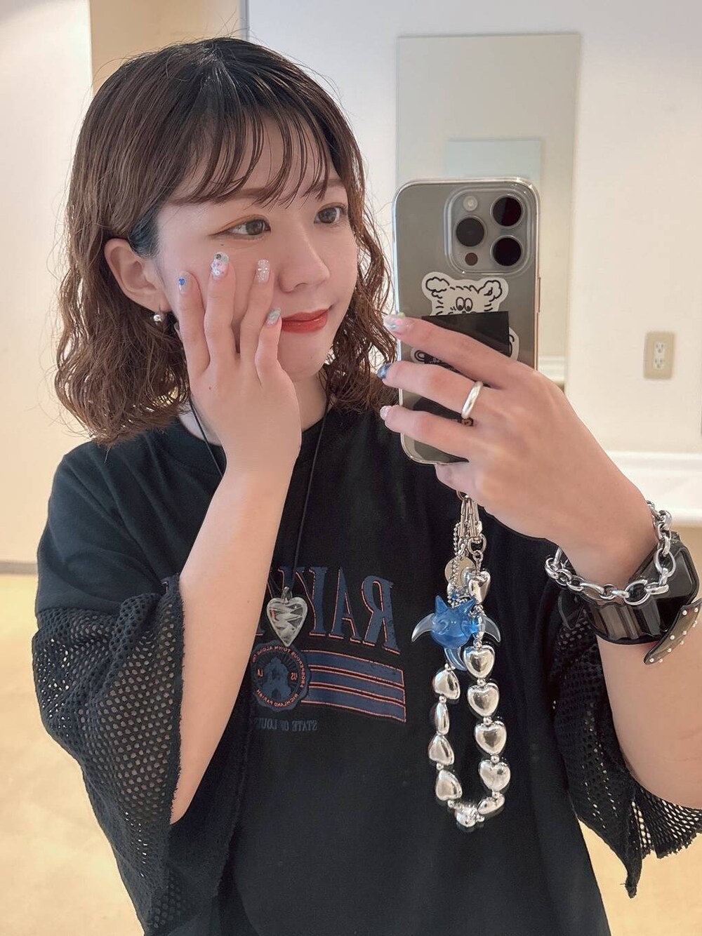 「メンズライク、低身長、カジュアル、niko and ...」｜「tiny tinyのハンドストラップ[tiny tiny(ティニーティニー)]（スマホグッズ、その他）」を使った、おでんさん（レディース・153cm）の夏コーディネートの1枚目の写真