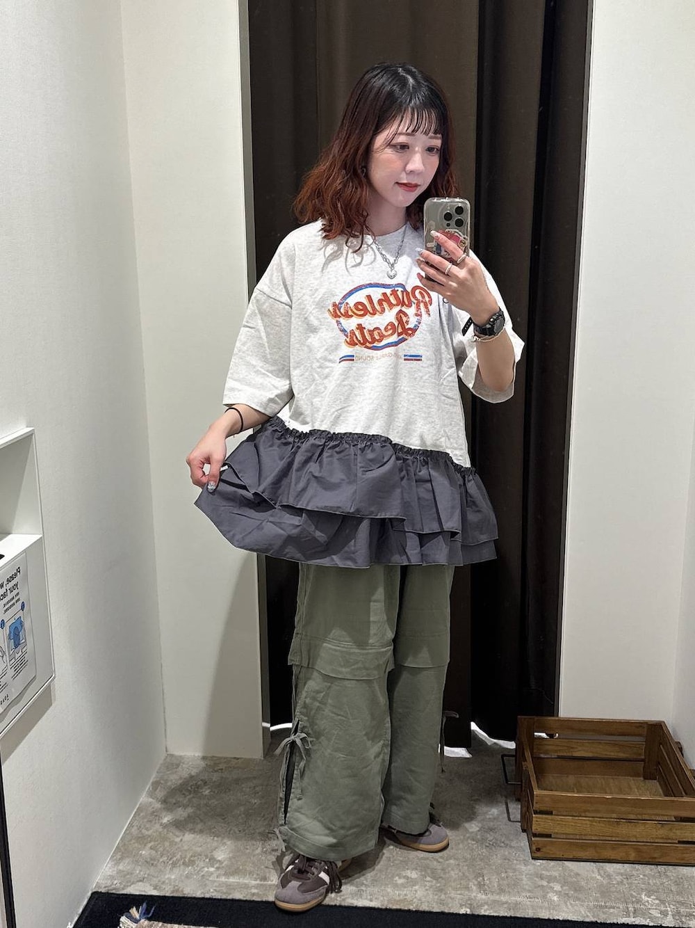 「メンズライク、低身長、カジュアル、niko and ...」｜「niko and...のレイヤードライクスリットパンツ（その他パンツ、グリーン系）」を使った、おでんさん（レディース・152cm）の春コーディネートの1枚目の写真