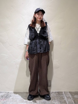 「niko and...（ニコアンド）のDRYクシュイージーパンツ（その他パンツ、ブラウン系）」を使った、おでんさん（レディース・153cm）の夏コーディネート