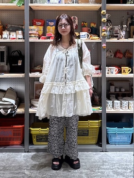 「niko and...（ニコアンド）のボイルギャザードレス（ワンピース、ホワイト系）」を使った、おでんさん（レディース・153cm）の春コーディネート