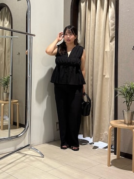 「Thevon（ゼボン）の【2サイズ展開】ペプラムシャーリングノースリセットアップ（つなぎ/オールインワン、ブラック系）」を使った、mayuuu528さん（レディース・158cm）の夏コーディネート