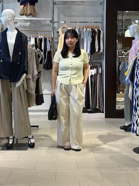「Thevon（ゼボン）の2タックスラックス（その他パンツ、ホワイト系）」を使った、mayuuu528さん（レディース・158cm）の春コーディネート