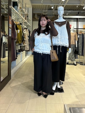 「Thevon（ゼボン）のドットサテンレースキャミ（キャミソール、ホワイト系）」を使った、mayuuu528さん（レディース・158cm）の秋コーディネート