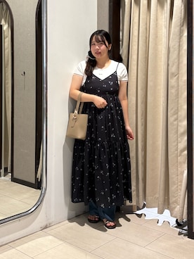 「Thevon（ゼボン）のチャーム付きコンパクトTシャツ（Tシャツ/カットソー、ホワイト系）」を使った、mayuuu528さん（レディース・158cm）の夏コーディネート