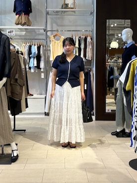 「Thevon（ゼボン）のシャーリングティアードスカート（スカート、ホワイト系）」を使った、mayuuu528さん（レディース・158cm）の春コーディネート
