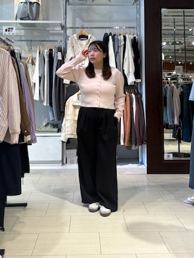 「Thevon（ゼボン）のクリアボタン肩タックニットカーディガン（カーディガン/ボレロ、ピンク系）」を使った、mayuuu528さん（レディース・158cm）の春コーディネート