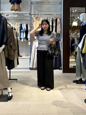 「Thevon（ゼボン）の裾フリルブークレボーダーニット（ニット/セーター、グレー系）」を使った、mayuuu528さん（レディース・158cm）の春コーディネート