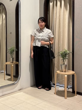 「Thevon（ゼボン）のシャーリング半袖アソートショートシャツ（シャツ/ブラウス、ホワイト系）」を使った、mayuuu528さん（レディース・158cm）の夏コーディネート