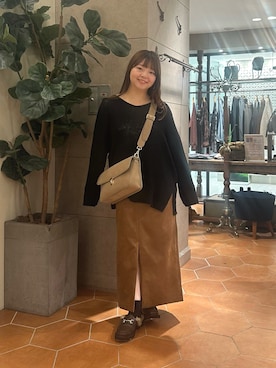 「RIVE DROITE（リヴドロワ）のアイテム（ショルダーバッグ）」を使った、さこちゃんさん（骨格ストレート・レディース・155cm）の秋コーディネート