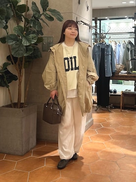 「RIVE DROITE（リヴドロワ）の予約【Yossshiiii企画】ワイドロゴカットオフスエット（スウェット、ホワイト系）」を使った、さこちゃんさん（レディース・155cm）の春コーディネート