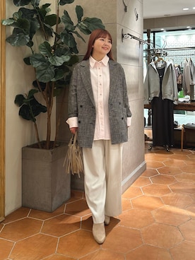 「AULENTTI（オウレンティ）のアイテム」を使った、さこちゃんさん（レディース・155cm）の春コーディネート