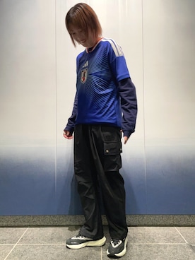 「adidas（アディダス）のサッカー日本代表 2026 ホーム レプリカ ユニフォーム / adidas（Tシャツ/カットソー）」を使った、SHさん（レディース・160cm）の秋コーディネート