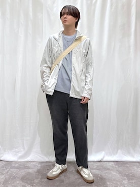 「GLOBAL WORK（グローバルワーク）のエアかるクラシックスニーカー/142642（スニーカー、ベージュ系）」を使った、kazuoさん（メンズ・182cm）の春コーディネート
