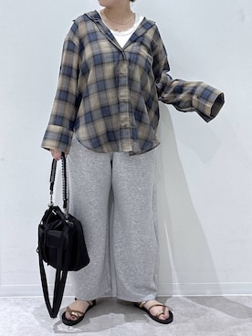 「GLOBAL WORK（グローバルワーク）のライトダンボールコクーンパンツ/659046（その他パンツ、グレー系）」を使った、かとやまさん（レディース・158cm）の夏コーディネート