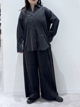 「GLOBAL WORK（グローバルワーク）のライトコーデュロイワイドパンツ/721247（その他パンツ、グレー系）」を使った、かとやまさん（レディース・158cm）の秋コーディネート