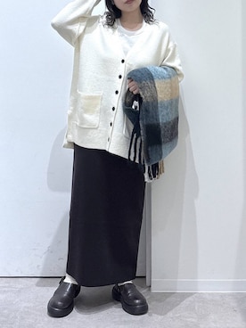 「アイテム（マフラー）」を使った、かとやまさん（レディース・158cm・30代）の秋コーディネート