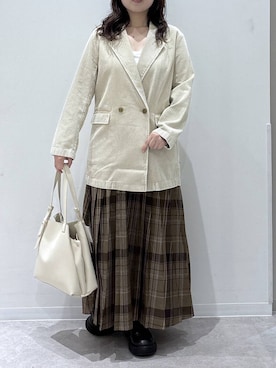 「GLOBAL WORK（グローバルワーク）のアイテム（テーラードジャケット）」を使った、かとやまさん（レディース・158cm）の秋コーディネート