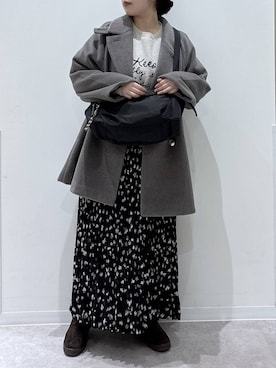 「リラックス」｜「アイテム（チェスターコート）」を使った、かとやまさん（レディース・158cm）の秋コーディネート