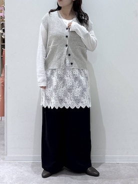 「GLOBAL WORK（グローバルワーク）のサラサラヘンリーネック長袖プルオーバー/1017895（Tシャツ/カットソー、ホワイト系）」を使った、かとやまさん（レディース・158cm）の秋コーディネート