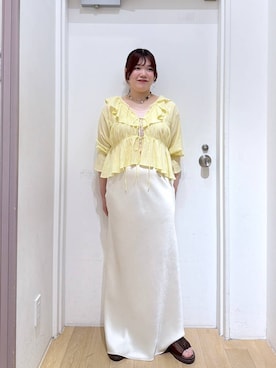 「LOWRYS FARM（ローリーズファーム）のストレッチサテンスカート　 290120（スカート、ホワイト系）」を使った、ももみんさん（レディース・161cm）の夏コーディネート