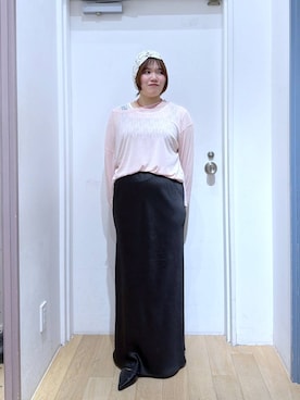 「LOWRYS FARM（ローリーズファーム）のストレッチサテンスカート　 290120（スカート、ブラック系）」を使った、ももみんさん（レディース・161cm）の春コーディネート